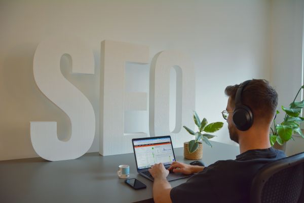 Top 5 stratégies pour booster votre autorité SEO via le netlinking